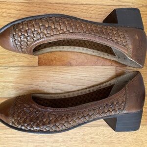 Frye Carson Woven Heels, Size 6.5M (Medium)